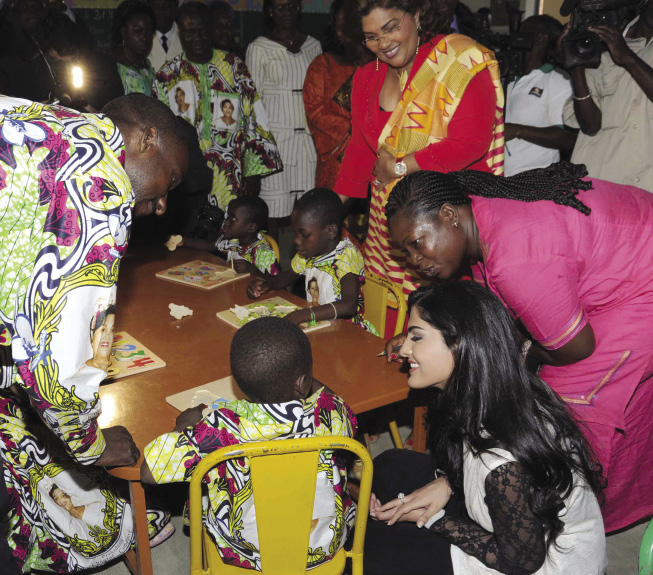 Burkina Faso’s First Lady and Princess Ameerah with orphans from the “Prince Alwaleed bin Talal Village” orphanage in Burkina Faso