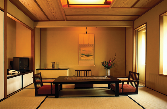 The dining area of the Tatami Suite