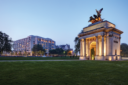 InterContinental London Park Lane and the Wellington Arch