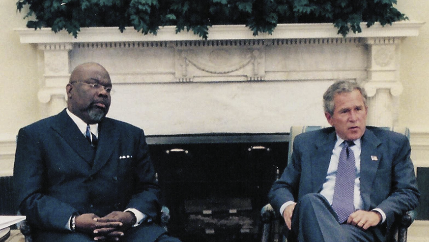 T.D. Jakes with U.S. President George W. Bush